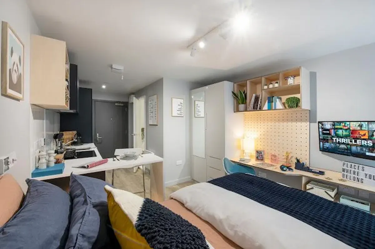 6 Bedroom Standard Ensuite - room